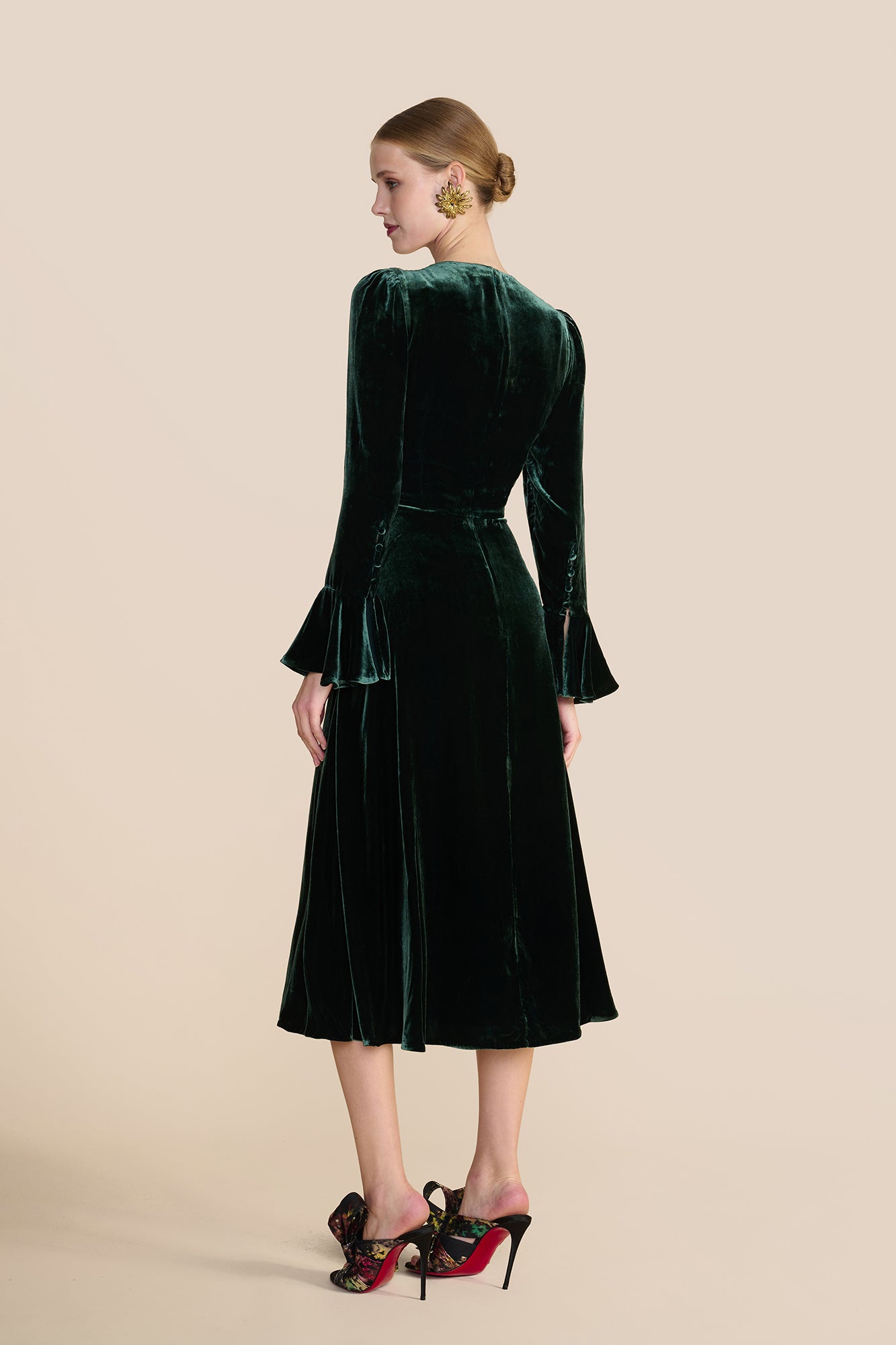 Yahvi Evergreen Velvet Dress